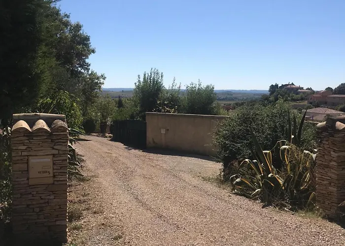 Pour La Detente Au Mas La Magdelaine 3* Péret